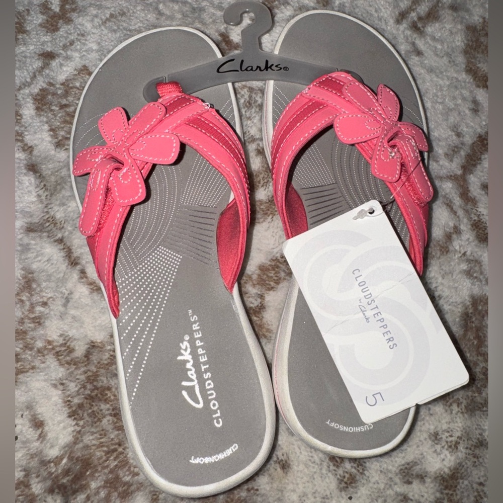 Clarks Women’s Pink Floral Cloudsteppers Slide Sandals
